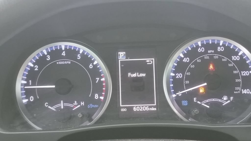 Used 2019 Toyota Highlander LE FWD image 28
