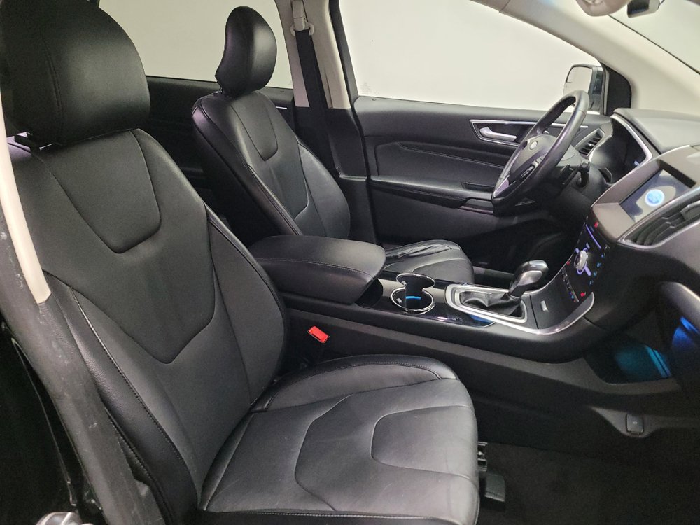 Used 2018 Ford Edge Titanium FWD image 21