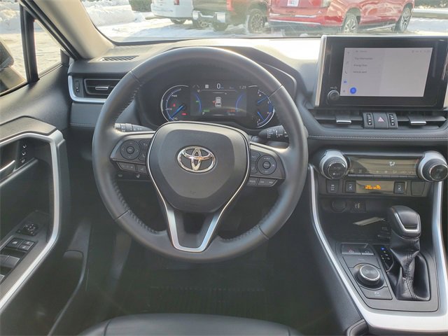 Used 2023 Toyota RAV4 XLE Premium image 12