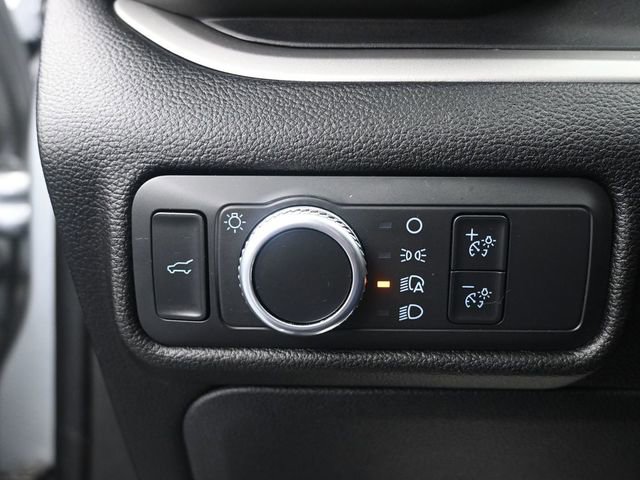 Used 2022 Ford Explorer XLT image 10