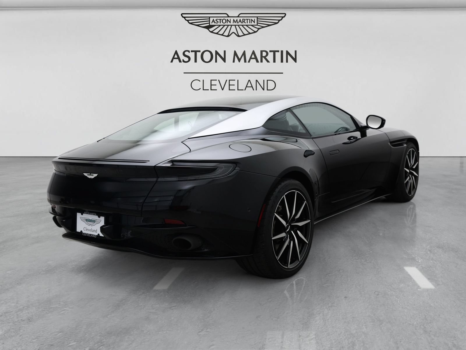 Used 2018 Aston Martin DB11 V12 RWD image 10