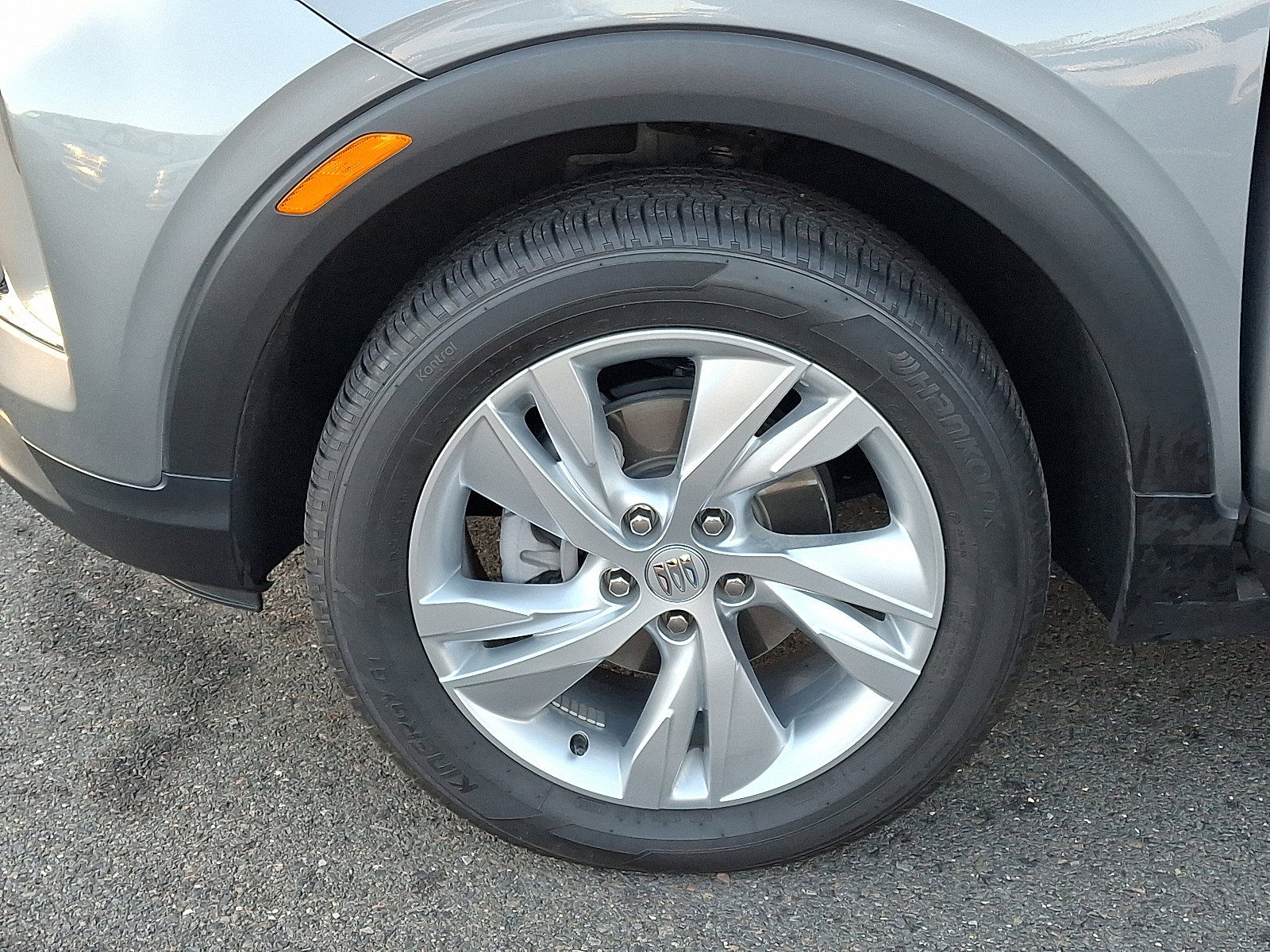 Certified 2024 Buick Encore GX Preferred w/ Comfort Package image 28