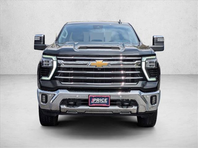 Used 2024 Chevrolet Silverado 2500 LTZ w/ LTZ Plus Package AWD/4WD image 2