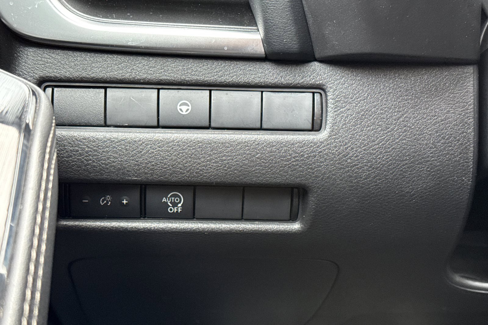 Certified 2023 Nissan Rogue SV image 31