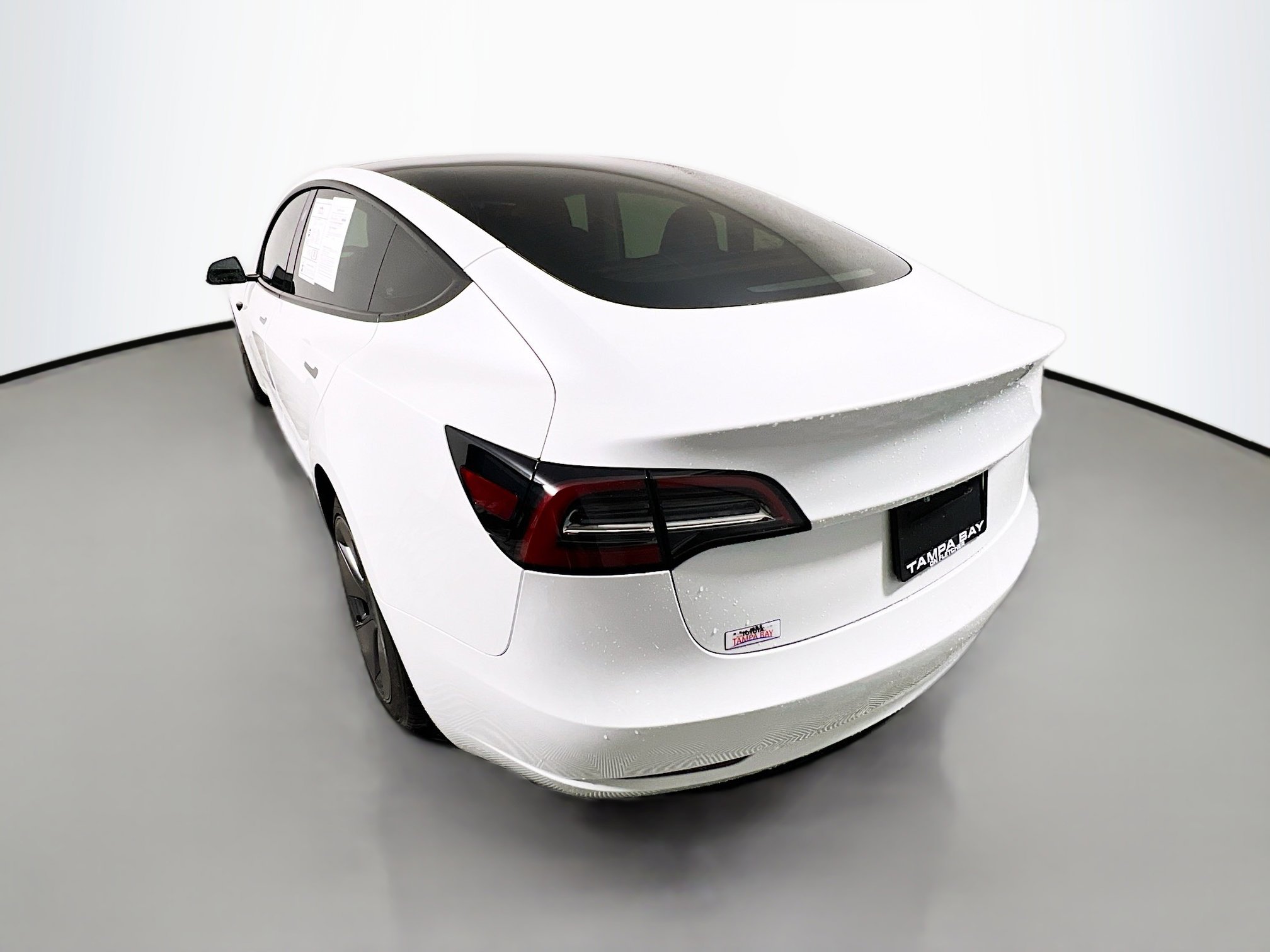 Used 2023 Tesla Model 3 Standard Range image 8