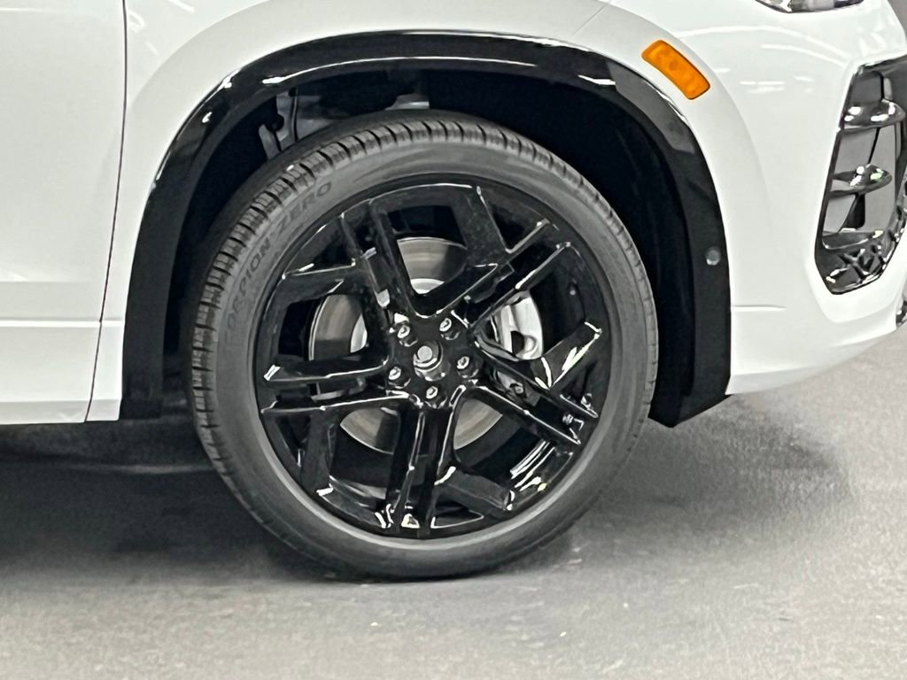 New 2025 Volkswagen Tiguan SE R-Line image 42