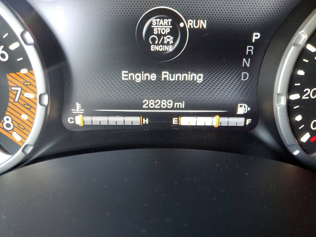 Used 2021 Jeep Renegade Latitude FWD image 25