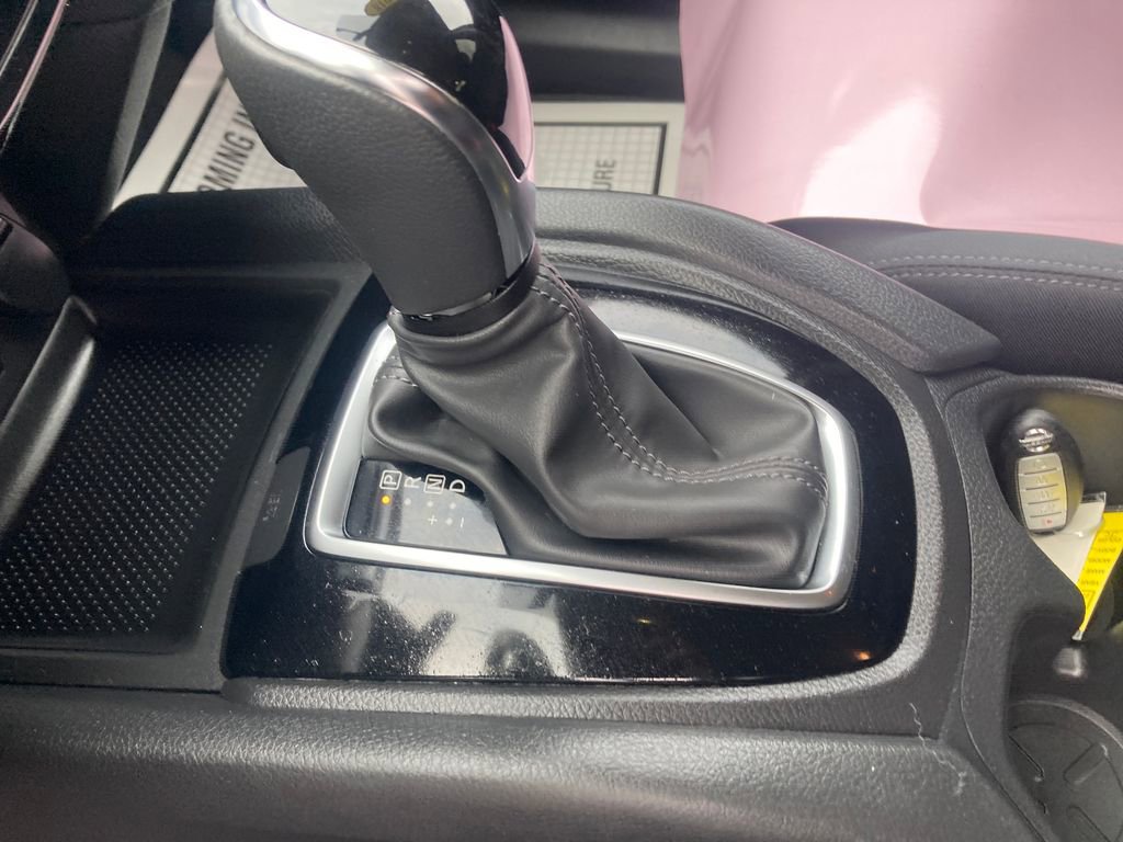 Used 2018 Nissan Rogue SV w/ Premium Package image 31