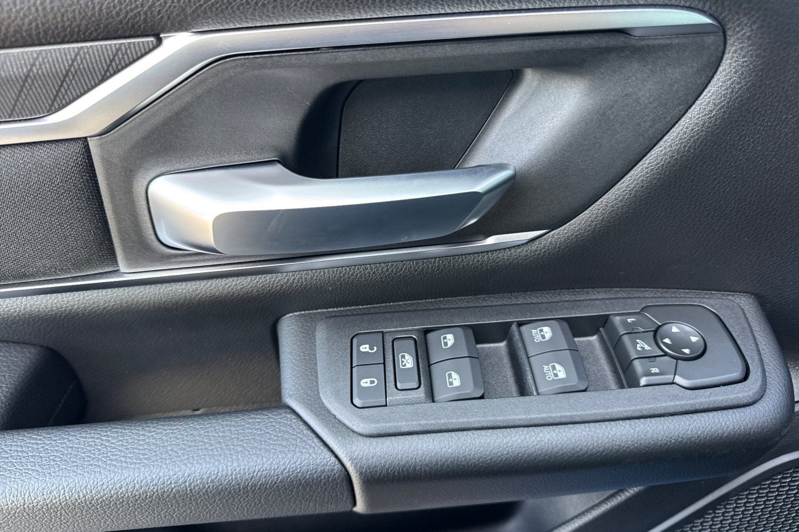 New 2026 RAM 1500 Big Horn AWD/4WD image 11