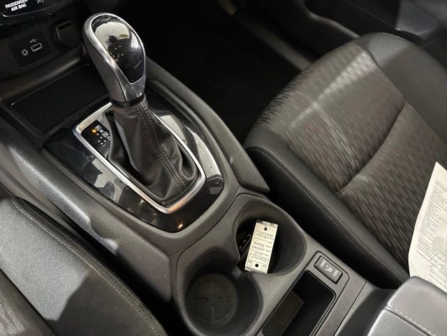 Used 2019 Nissan Rogue SV AWD/4WD image 22
