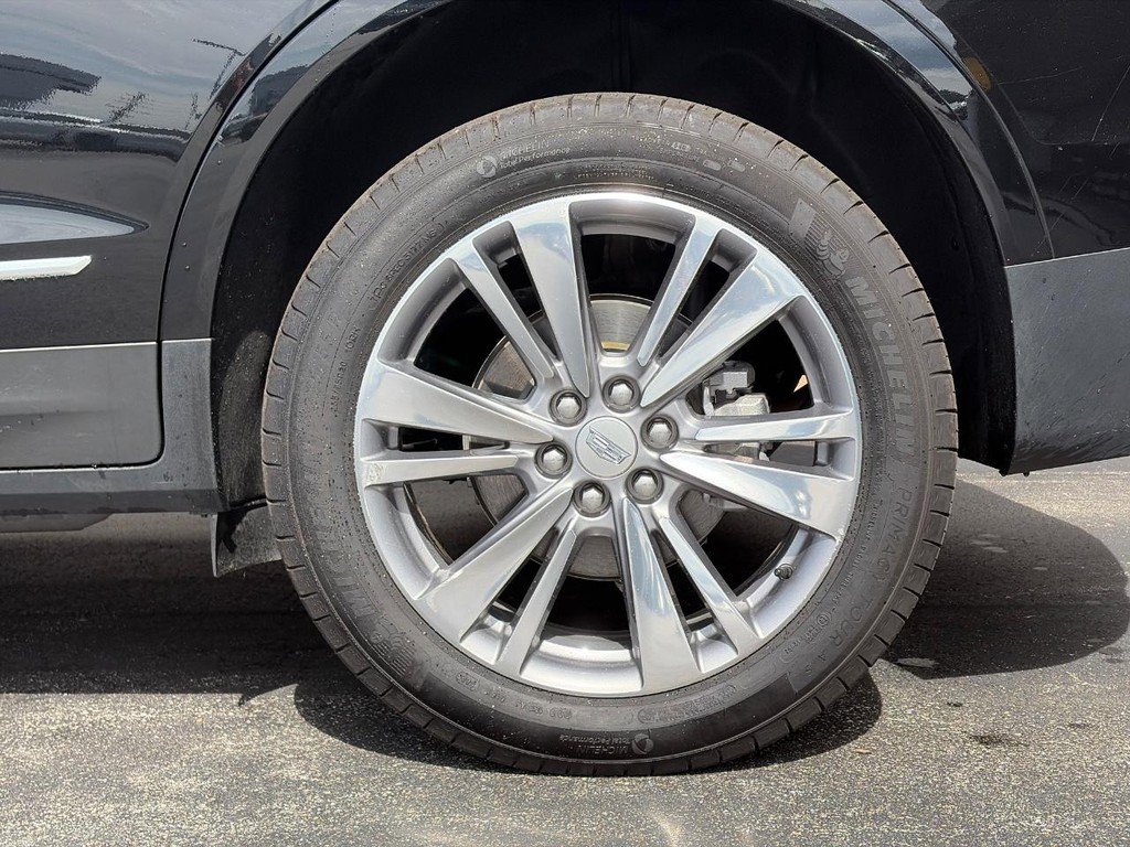 Certified 2025 Cadillac XT5 Premium Luxury AWD/4WD image 6