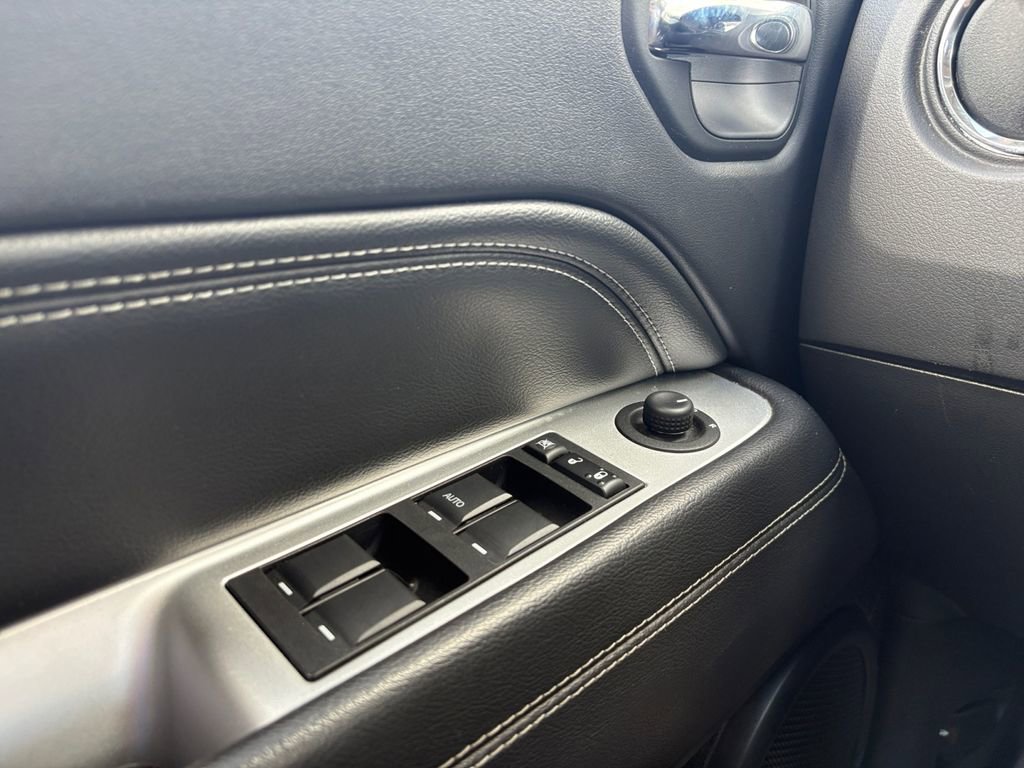 Used 2015 Jeep Compass High Altitude image 11