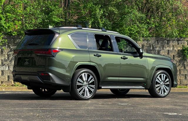 New 2026 Lexus LX 700h Luxury image 12