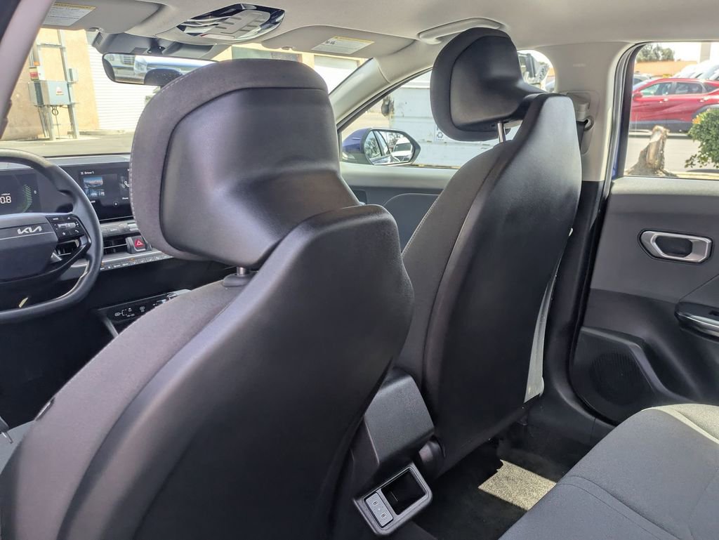 Used 2025 Kia K4 LXS image 29