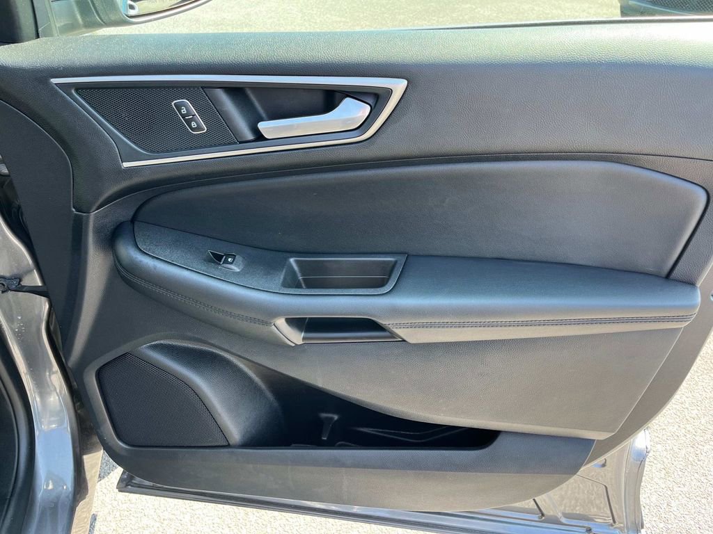 Used 2022 Ford Edge SEL w/ Convenience Package image 21
