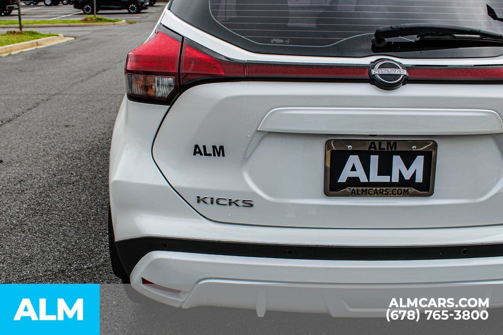 Used 2023 Nissan Kicks SV FWD image 12