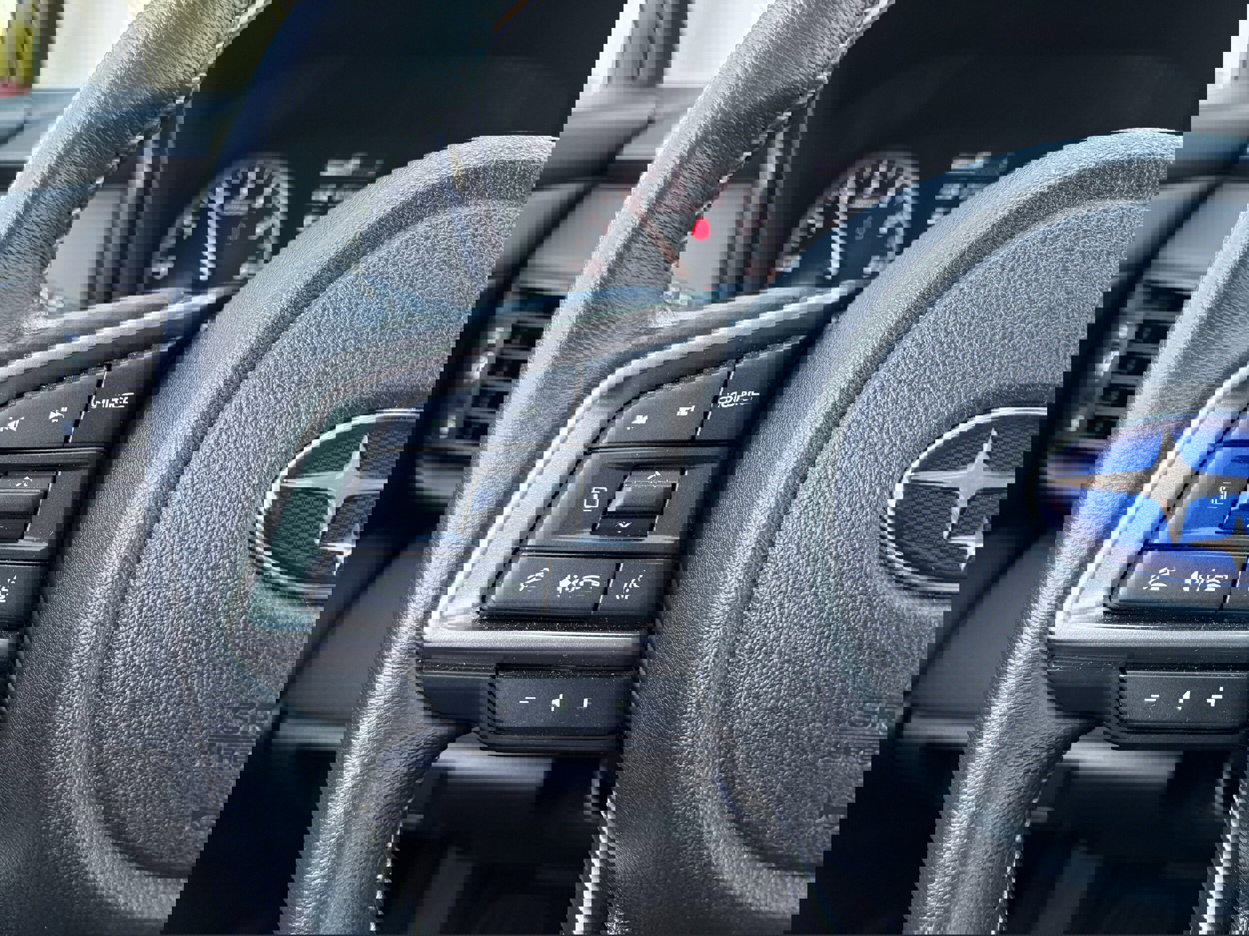 Certified 2025 Subaru Outback Premium AWD/4WD image 15