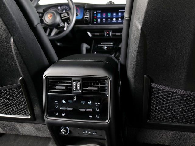 Certified 2026 Porsche Cayenne Coupe AWD/4WD image 25