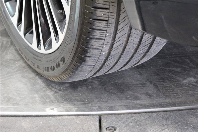 Used 2023 Lincoln Aviator Black Label w/ Class IV Trailer Tow Package image 36