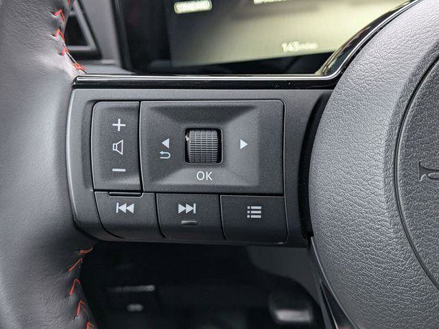 Used 2025 Nissan Kicks SR AWD/4WD image 14