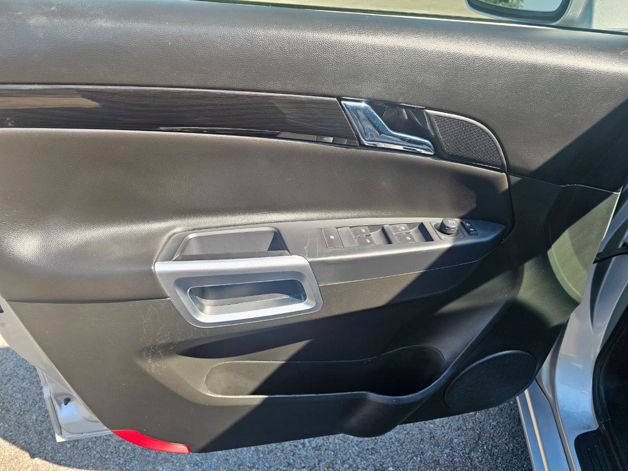 Used 2015 Chevrolet Captiva Sport LT w/ Convenience Package FWD image 23