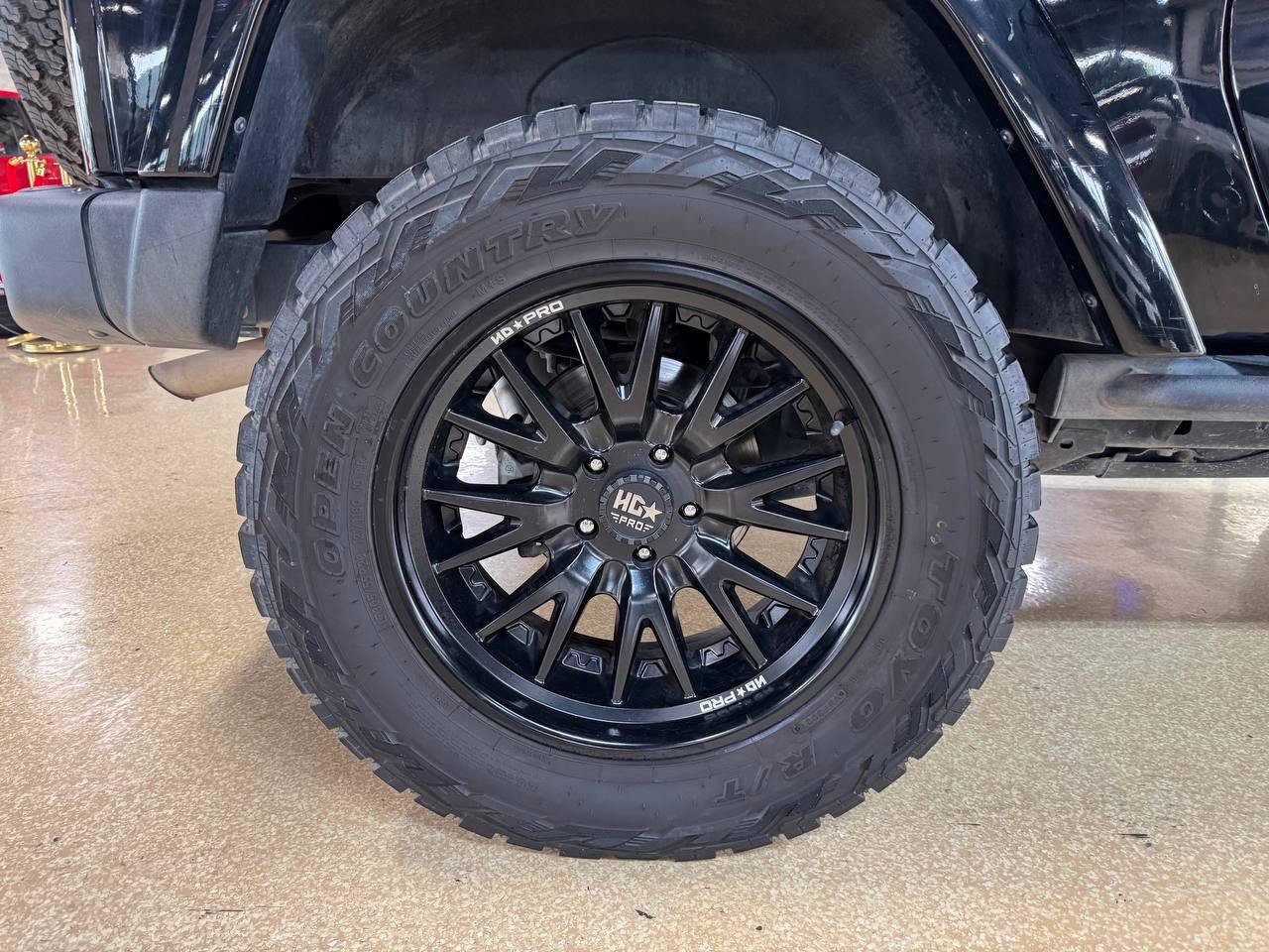 Used 2018 Jeep Wrangler Sport AWD/4WD image 38