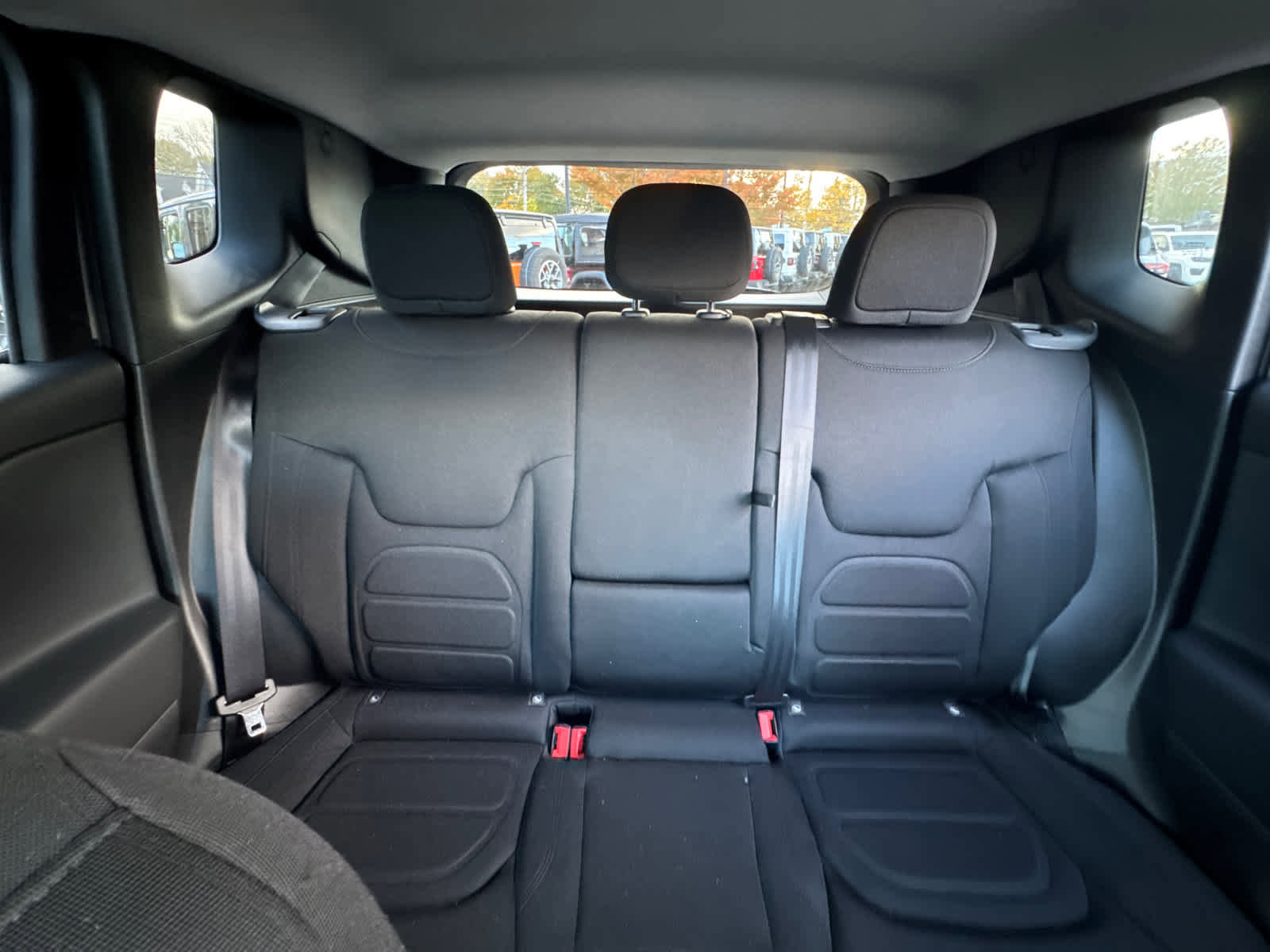 Used 2022 Jeep Renegade Latitude w/ Convenience Group image 29