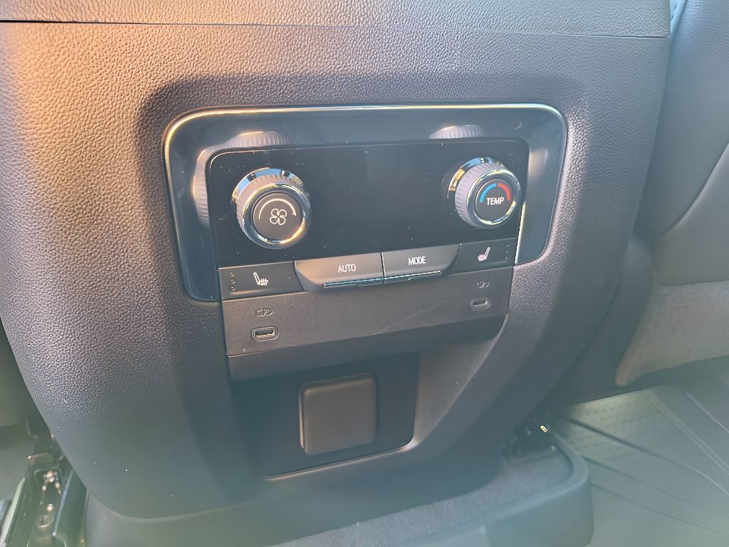 New 2026 Chevrolet Tahoe High Country image 36