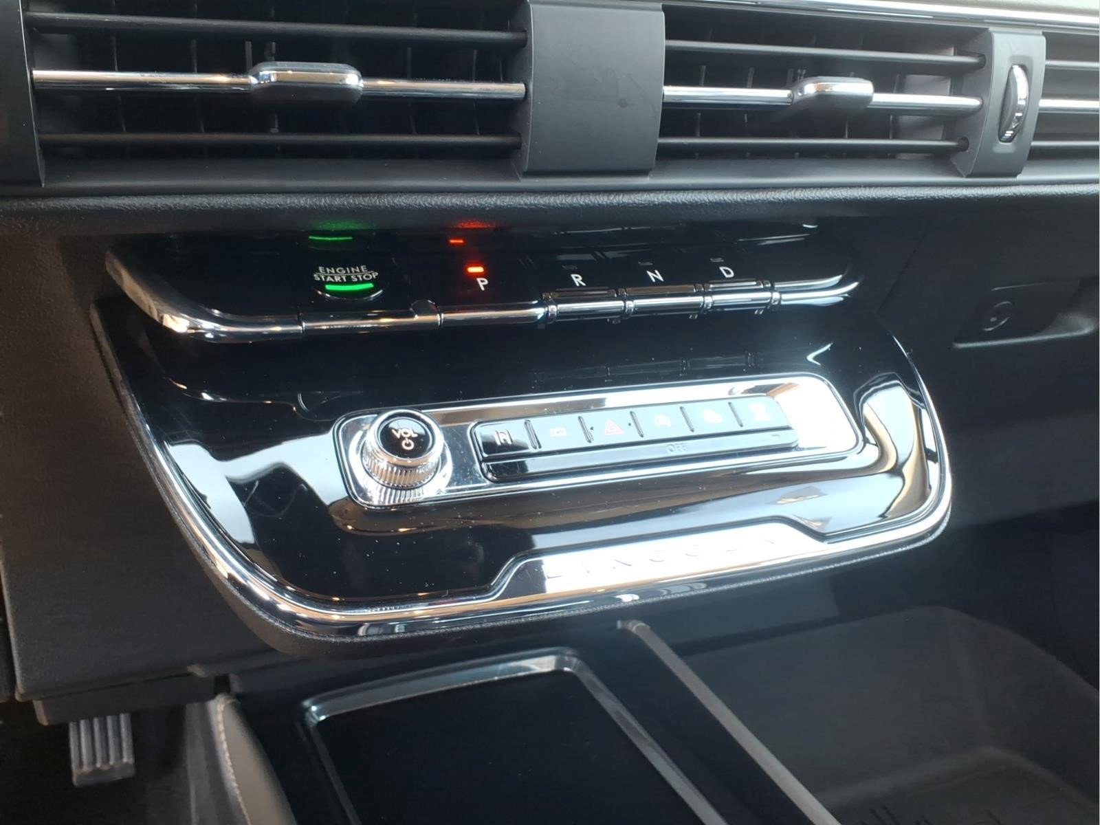 Used 2023 Lincoln Corsair AWD w/ Equipment Group 101A image 18