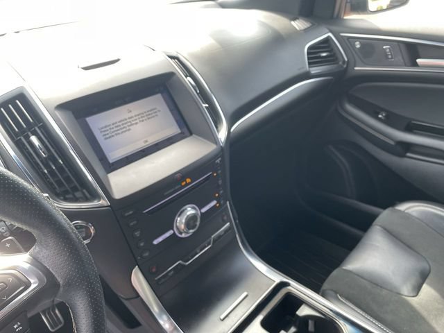 Used 2019 Ford Edge ST w/ Cold Weather Package AWD/4WD image 13