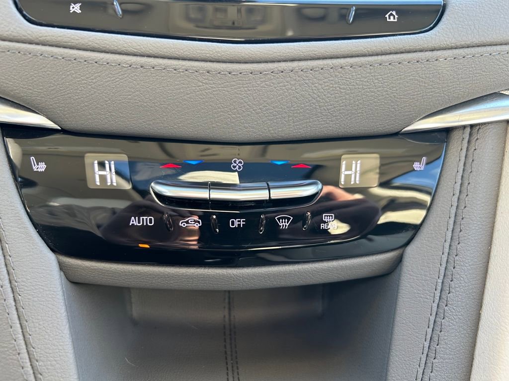 Used 2023 Cadillac XT5 Premium Luxury w/ LPO, Floor Liner Package image 15