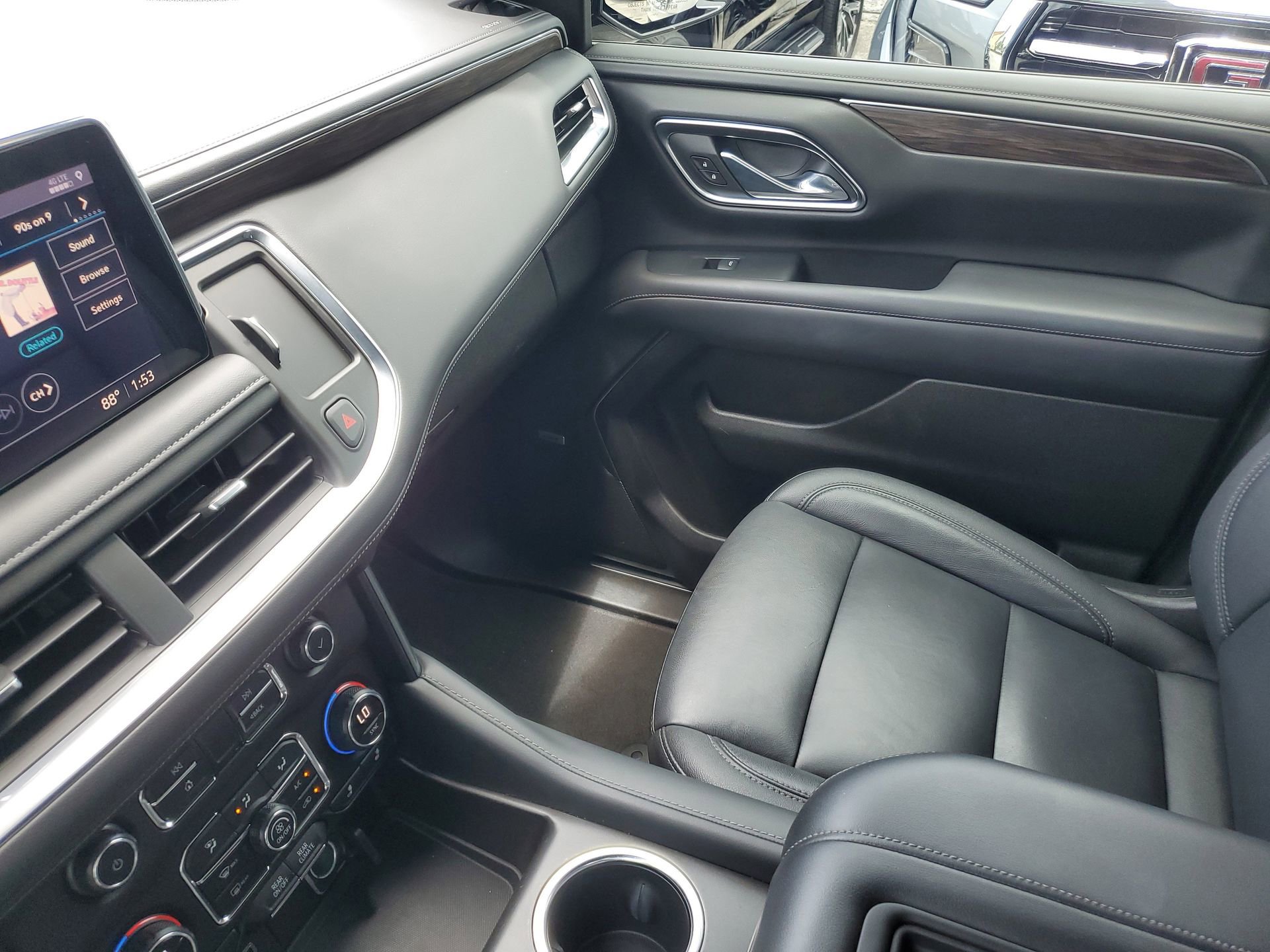 Used 2021 Chevrolet Tahoe Z71 AWD/4WD image 26
