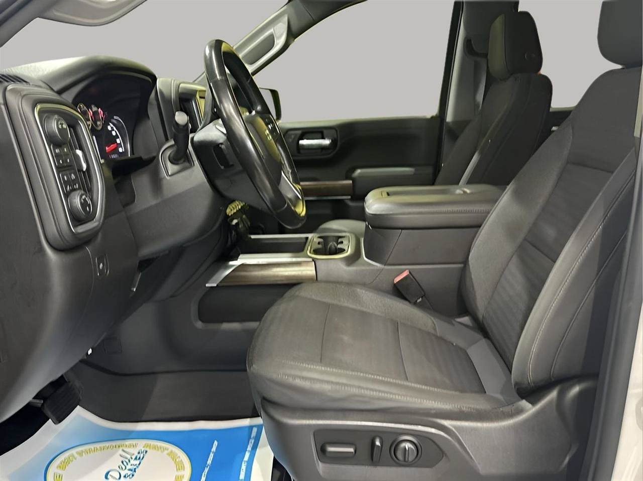 Used 2021 Chevrolet Silverado 1500 LT Trail Boss w/ LPO, Dark Essentials Package AWD/4WD image 11
