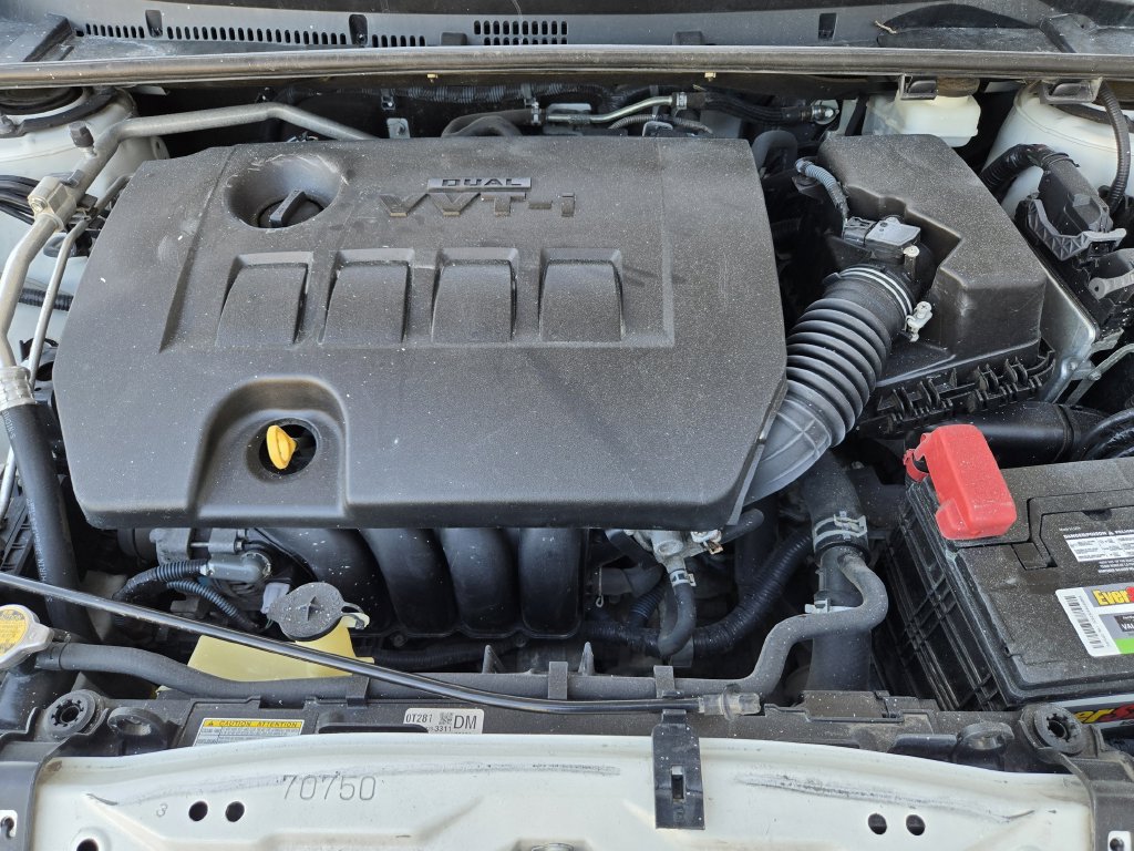 Used 2014 Toyota Corolla LE FWD image 23