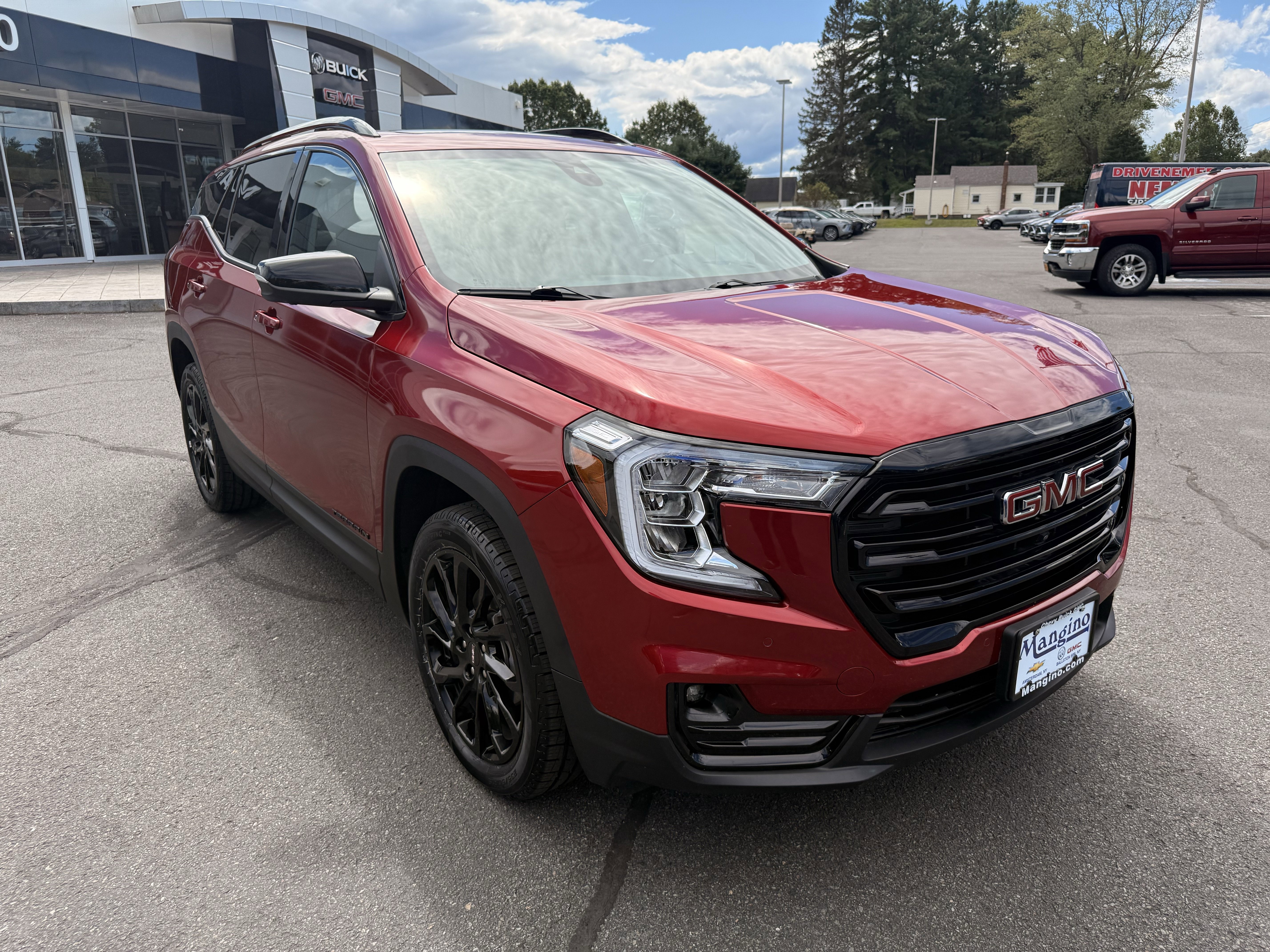 Certified 2023 GMC Terrain SLT w/ Tech Package image 7