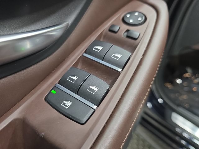 Used 2016 BMW 550i xDrive Sedan AWD/4WD image 26