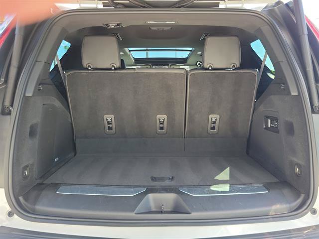 Used 2021 Cadillac Escalade Premium Luxury AWD/4WD image 6