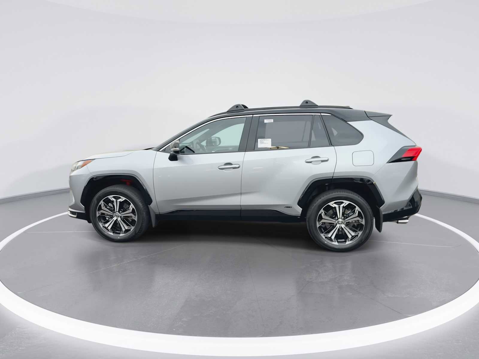 New 2025 Toyota RAV4 XSE image 5