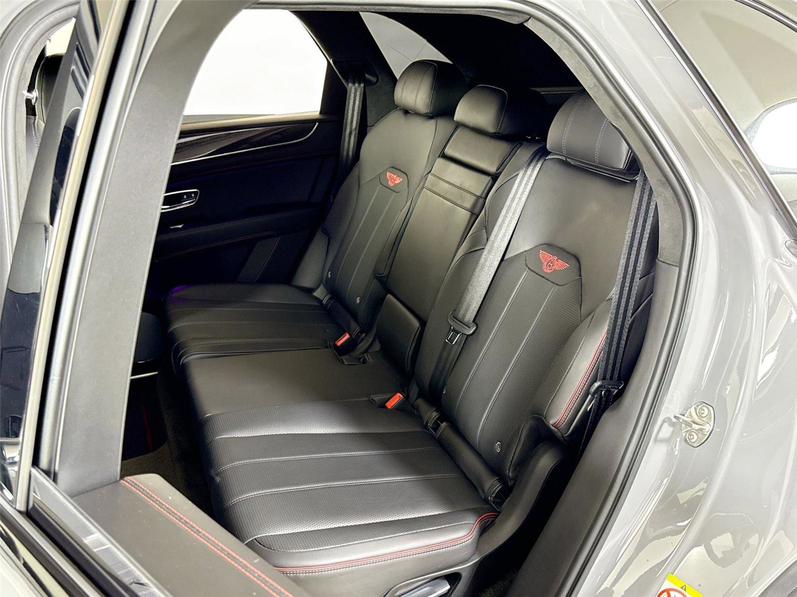 Used 2022 Bentley Bentayga image 26