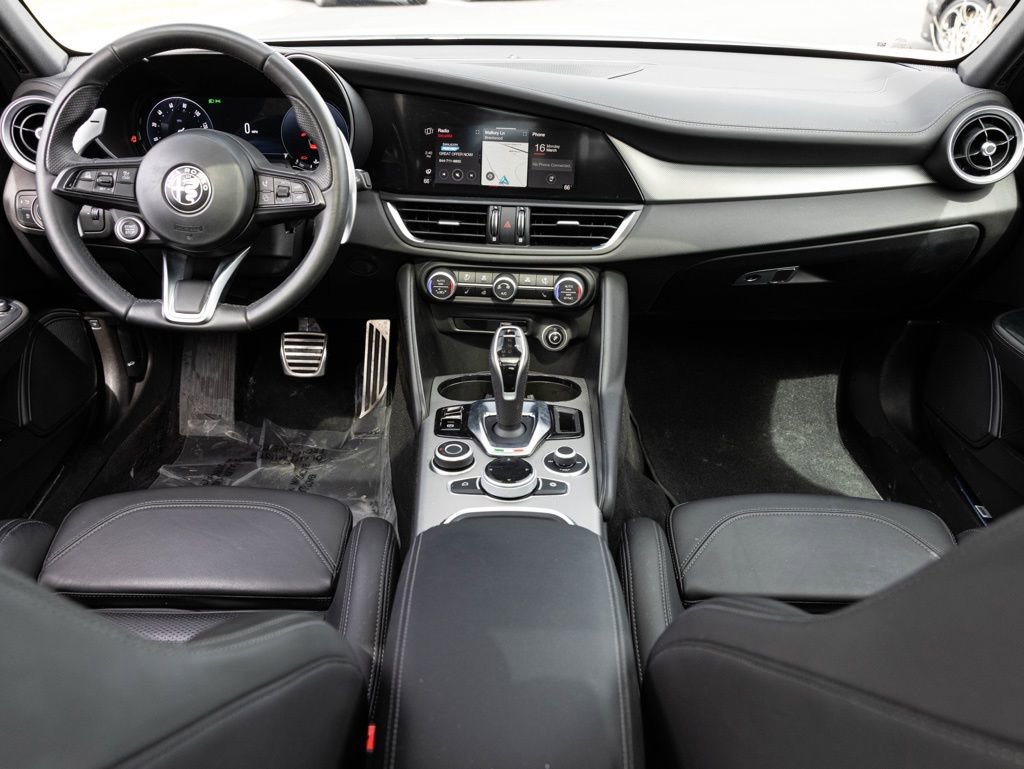 Used 2024 Alfa Romeo Giulia Veloce image 43