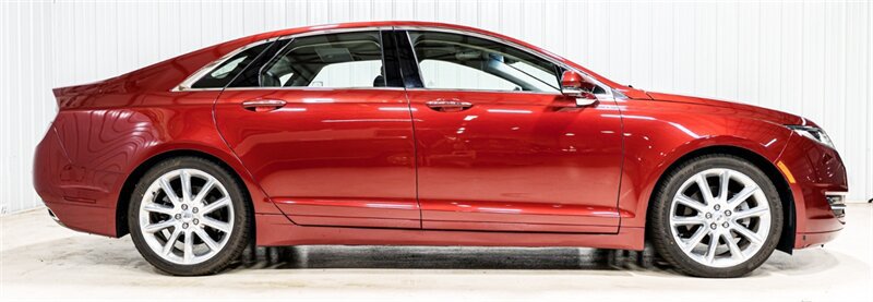 Used 2016 Lincoln MKZ w/ Equipment Group 200A Select FWD image 13