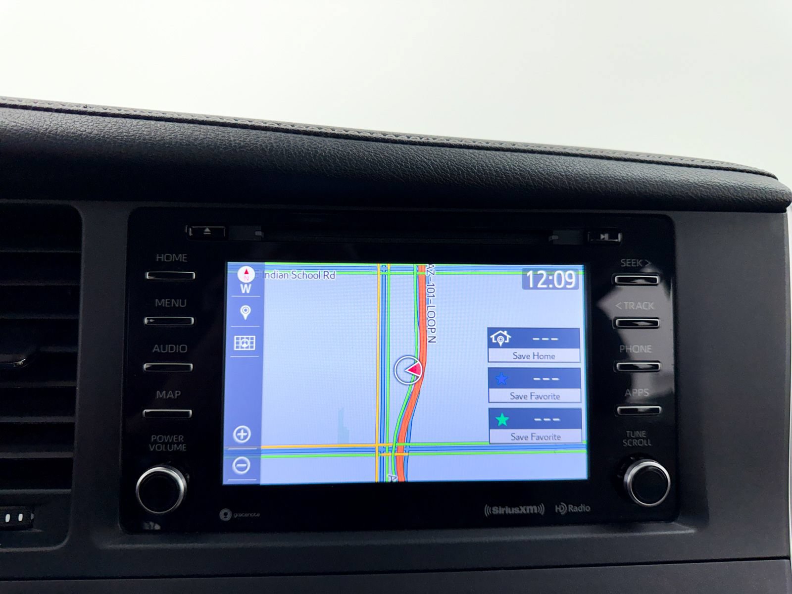 Used 2018 Toyota Sienna XLE w/ XLE Navigation Package FWD image 7