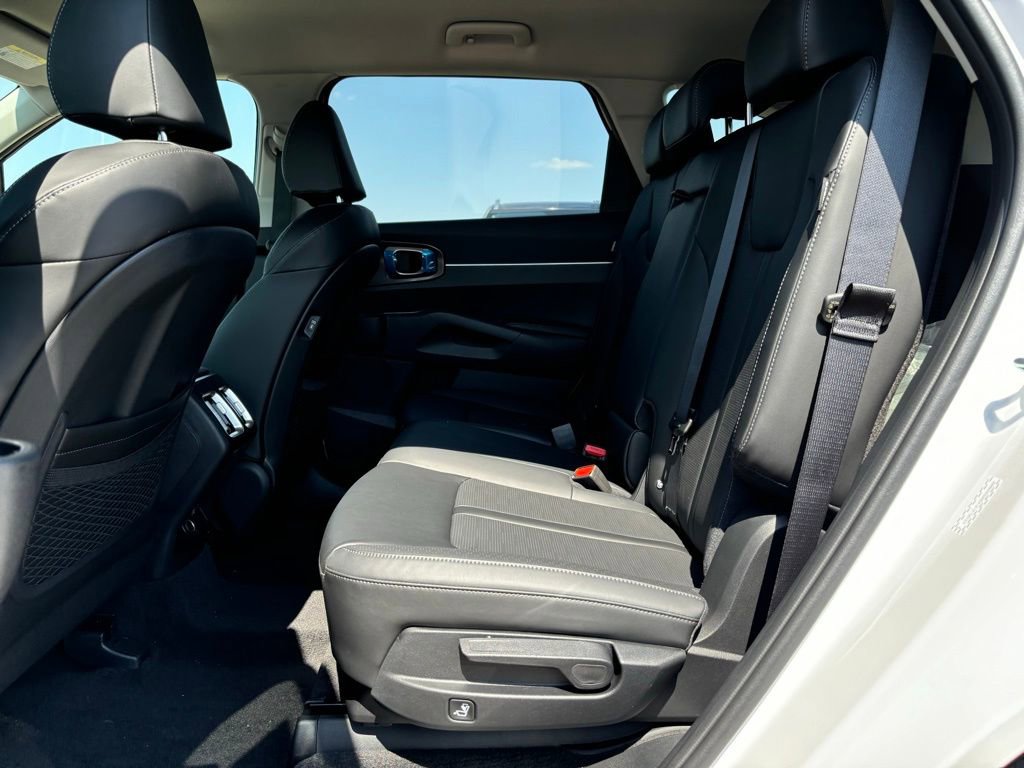 New 2025 Kia Sorento S image 16