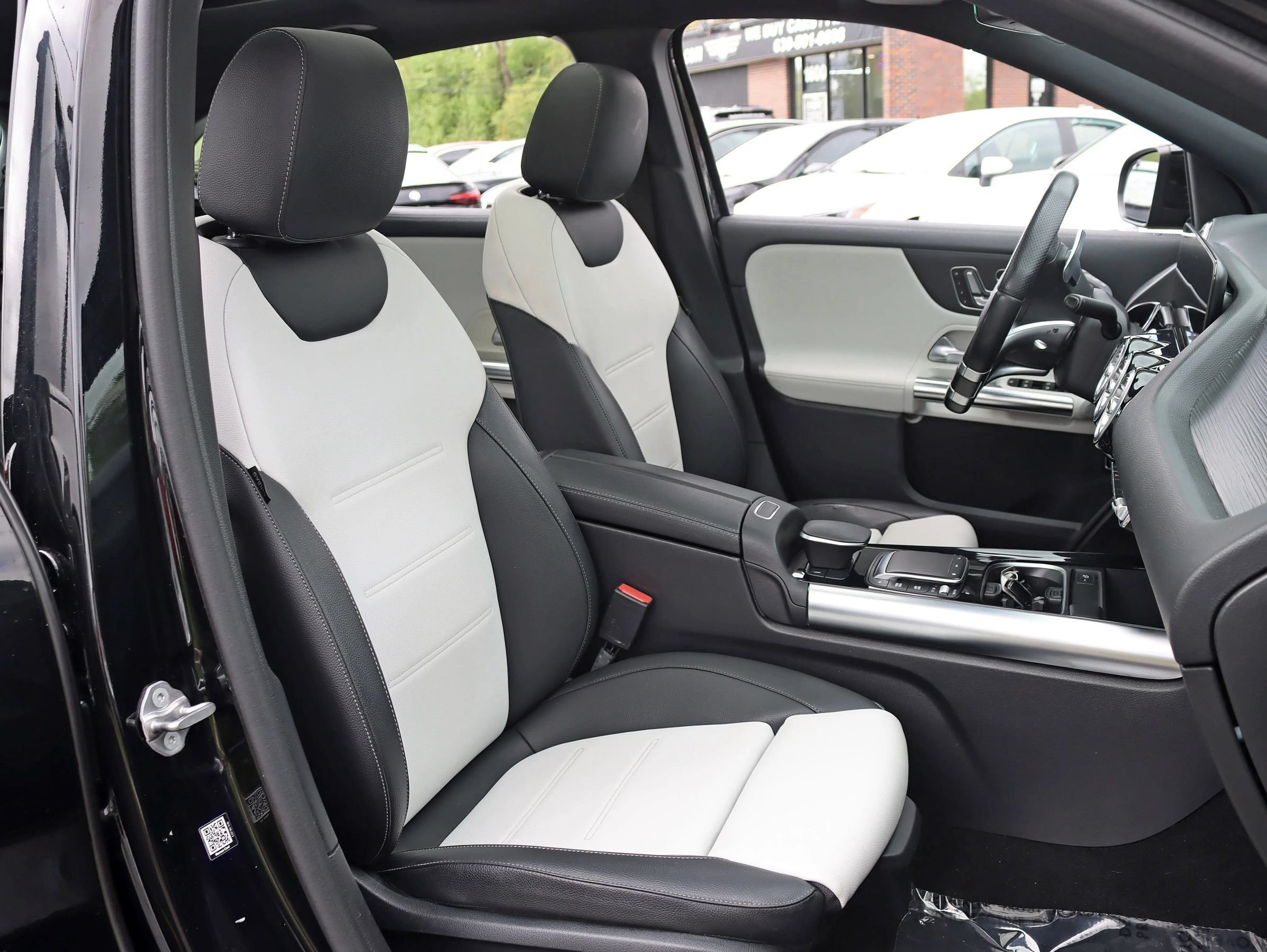 Used 2021 Mercedes-Benz GLA 35 AMG 4MATIC image 28