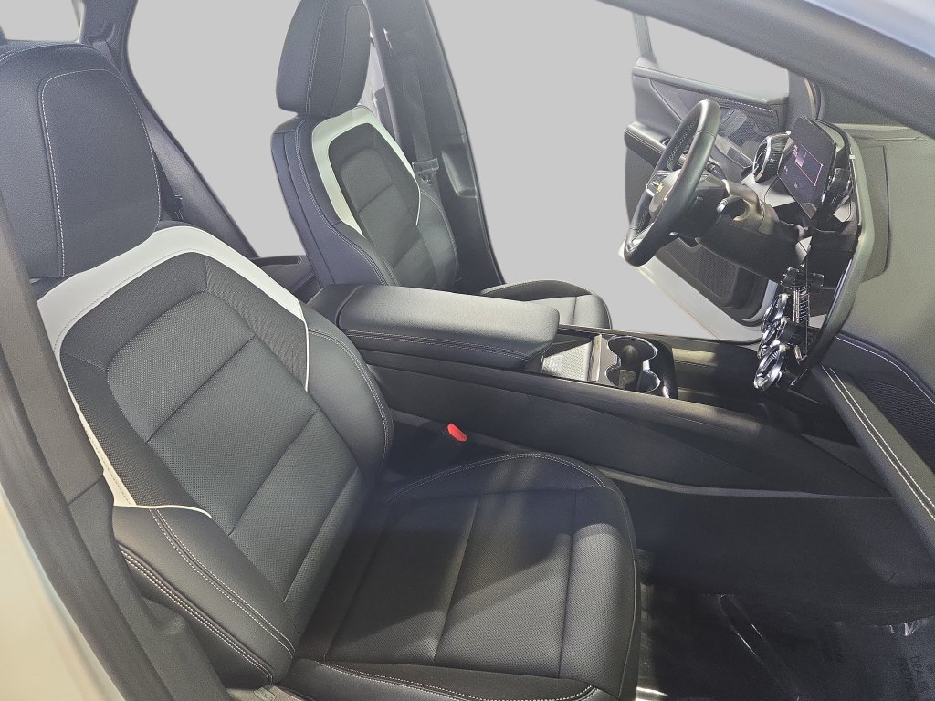 Used 2024 Chevrolet Blazer EV LT AWD/4WD image 10