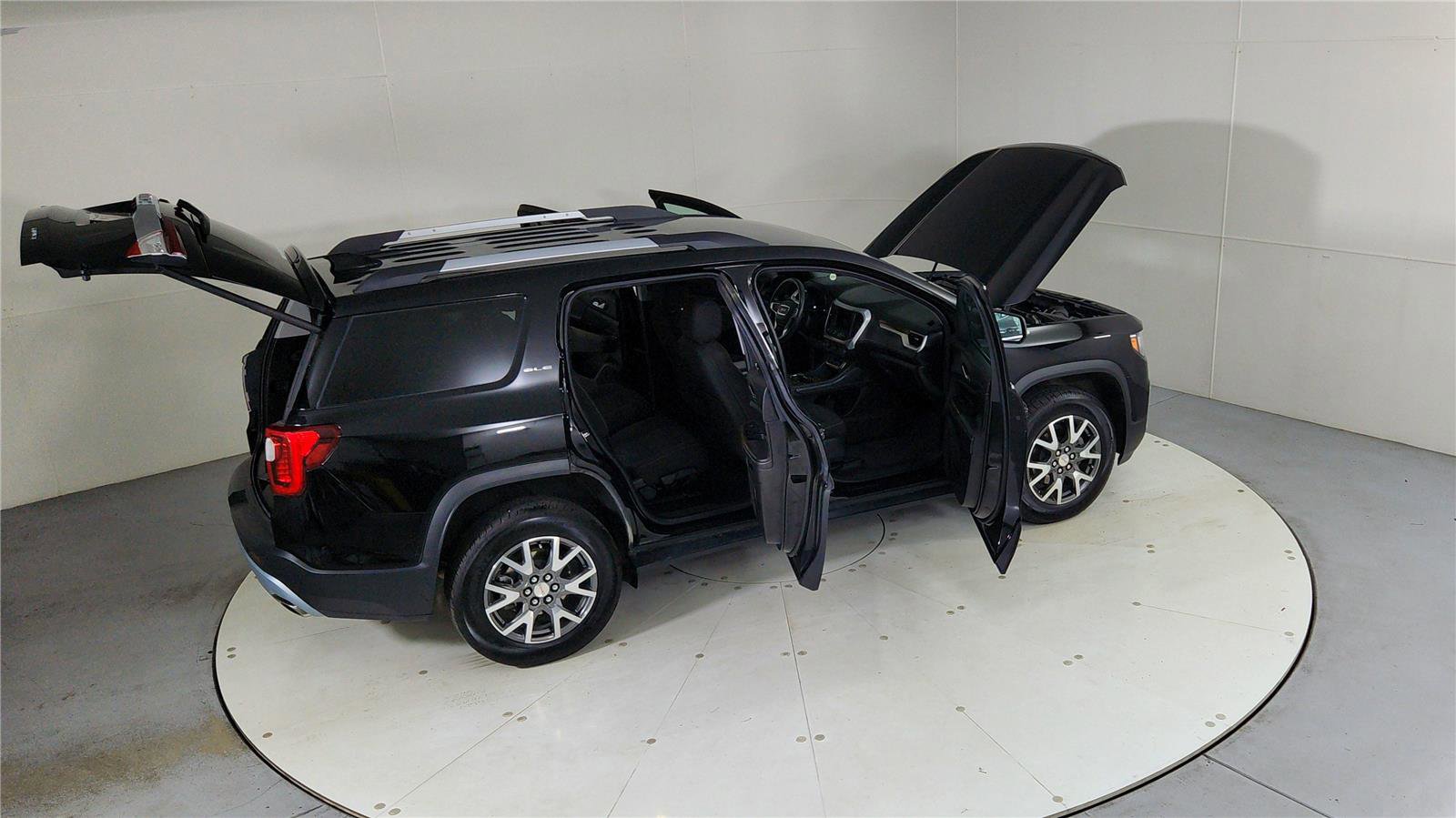 Used 2023 GMC Acadia SLE w/ Driver Convenience Package image 42