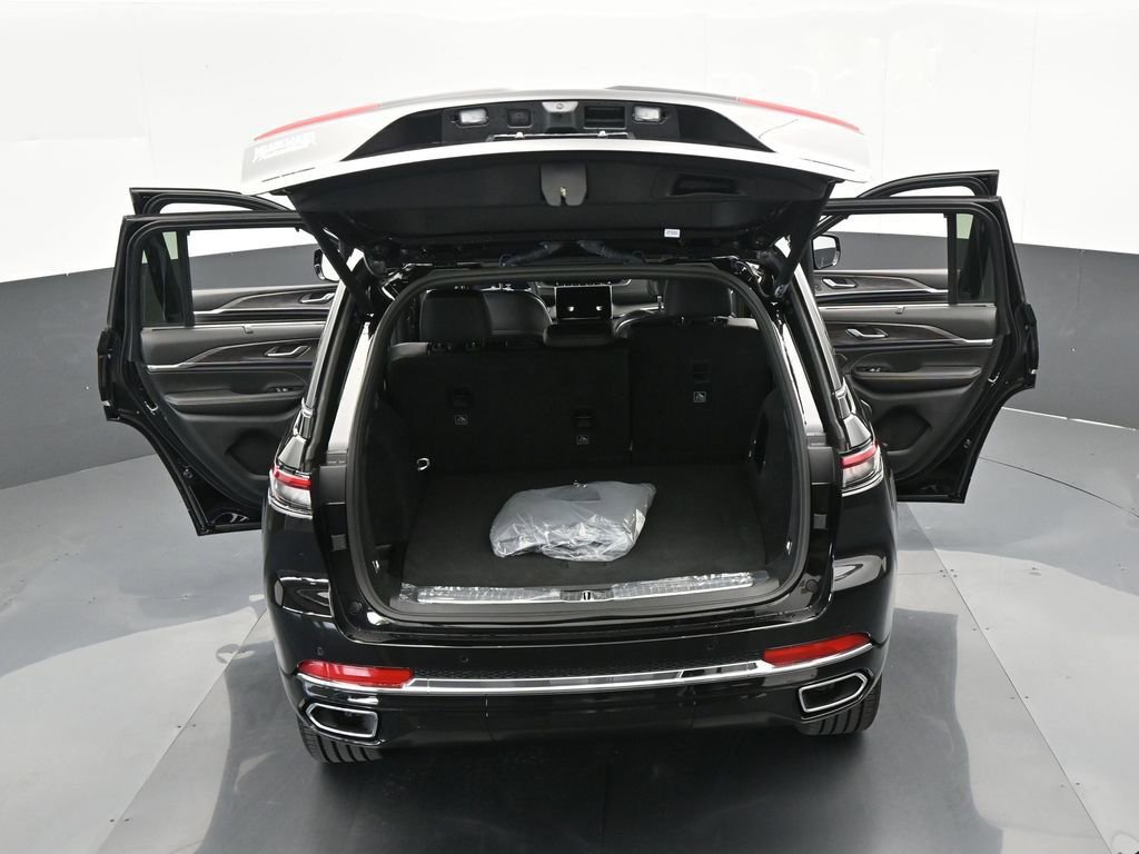 Used 2024 Jeep Grand Cherokee Overland w/ Luxury Tech Group IV image 60