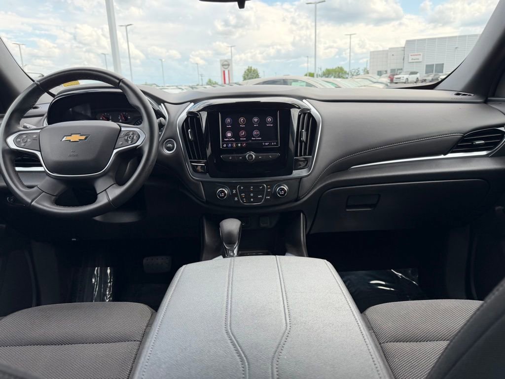 Used 2023 Chevrolet Traverse LT FWD image 28