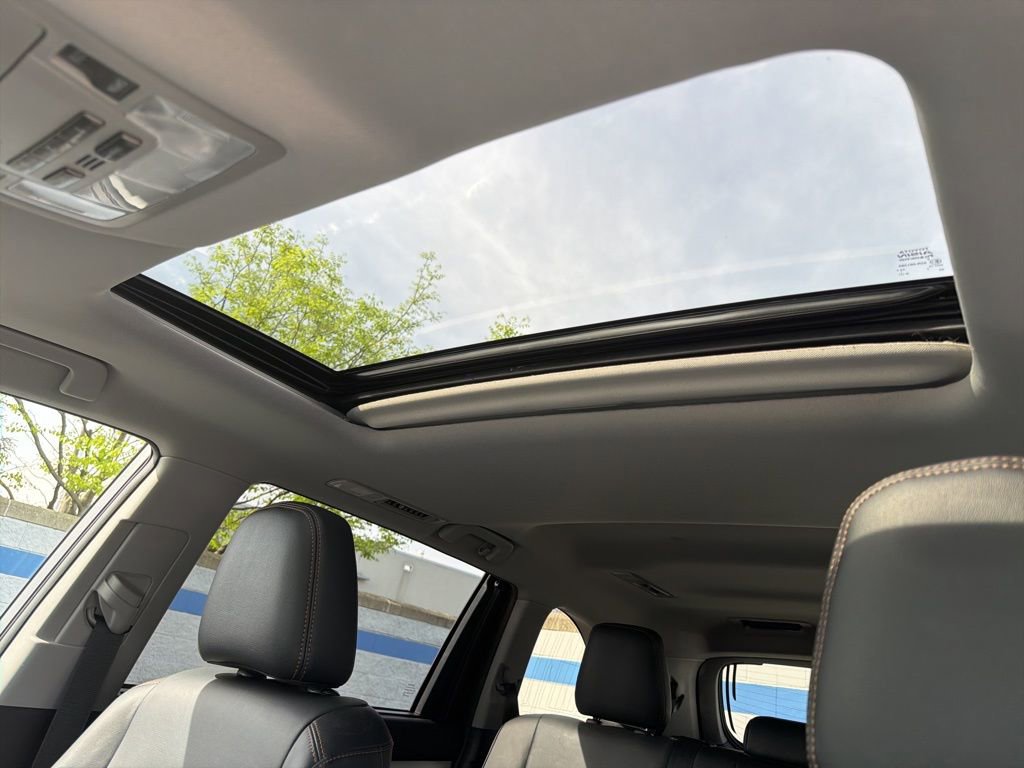 Used 2019 Toyota Highlander XLE AWD/4WD image 11