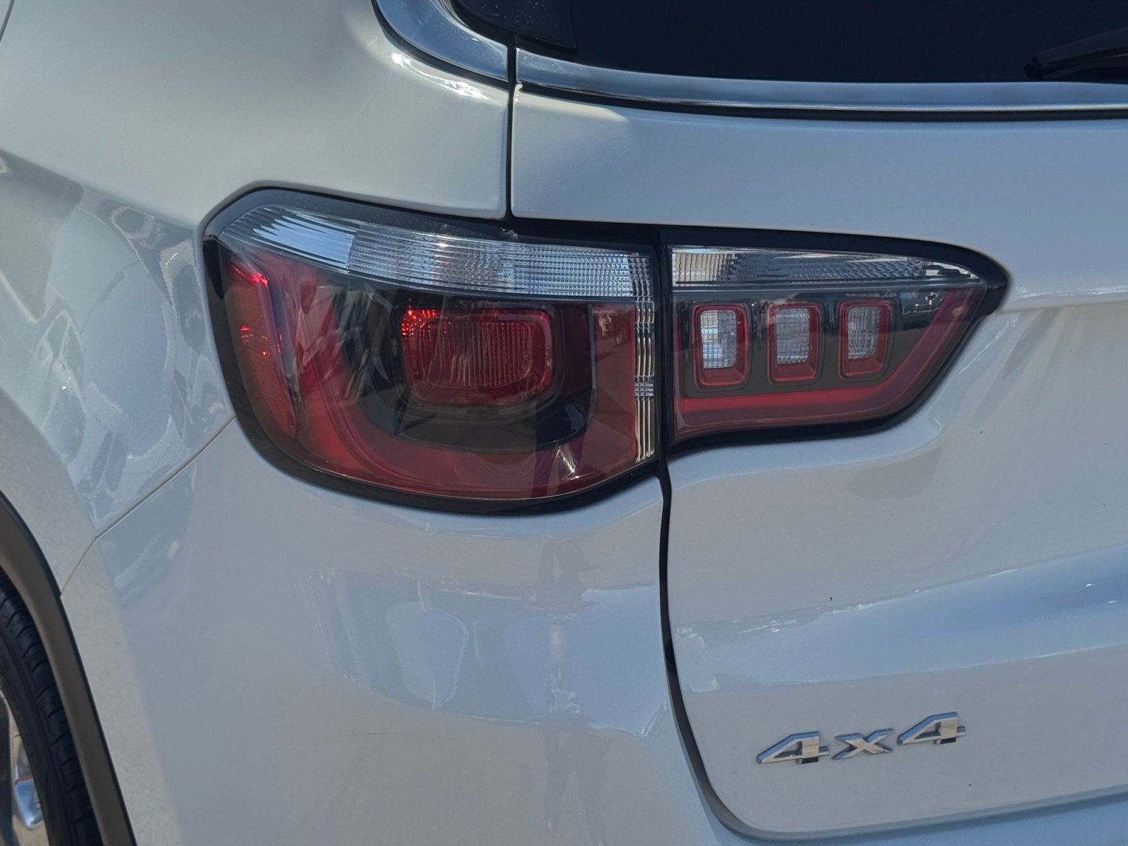 Used 2019 Jeep Compass Limited w/ Safety & Security Group AWD/4WD image 29